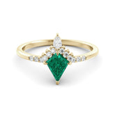 טבעת כתר Emerald Kite ויהלומים