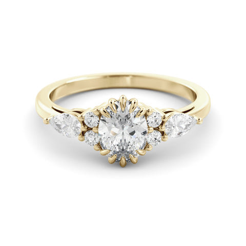 Vintage ring studded with emeralds and Moissanite 